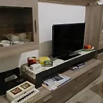 Appartement Controvento Near Train Station