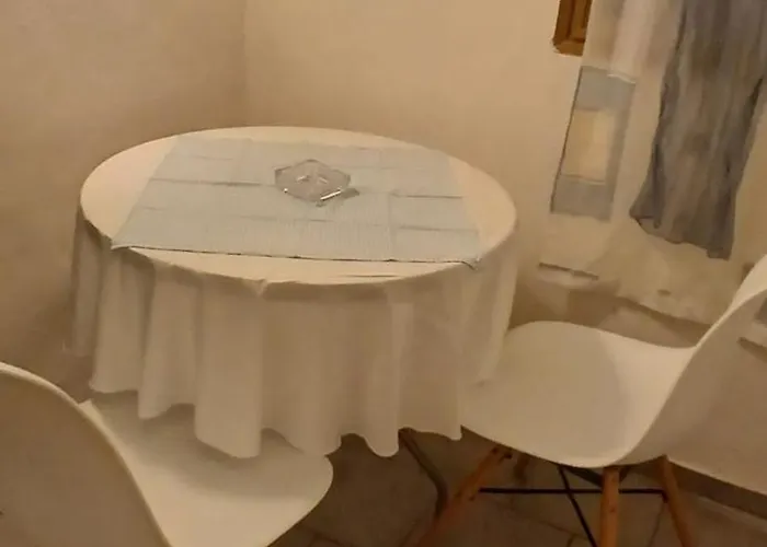 Controvento Near Train Station * La Spezia